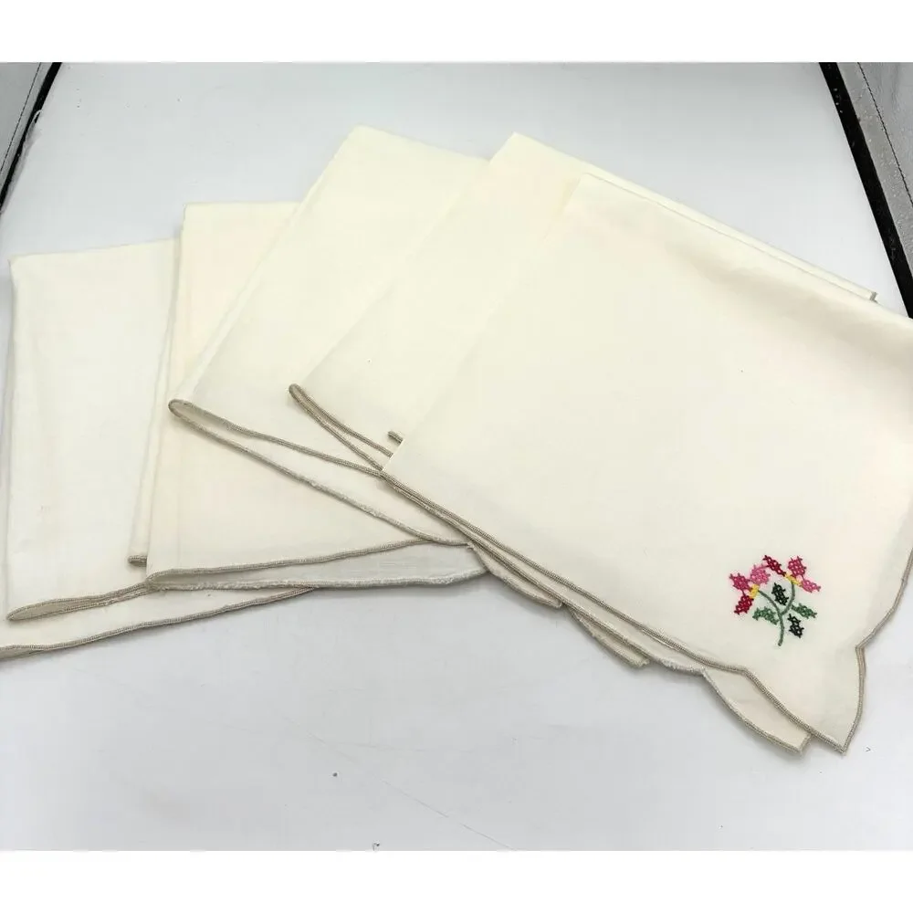 Vintage Napkins Set 5 16” Hand Embroidered Floral Scalloped Linen